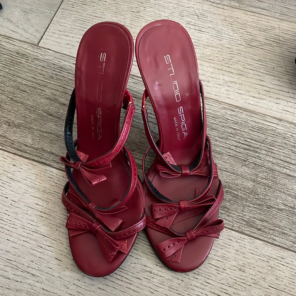 Red heels with bows